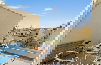 Photo 1 - Sunny Penthouse Modern 2 bdr - Sliema