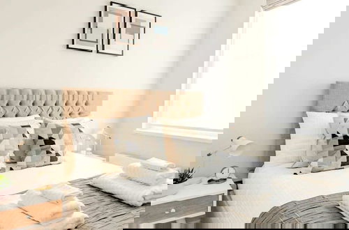 Foto 3 - Lillie Road Residence I