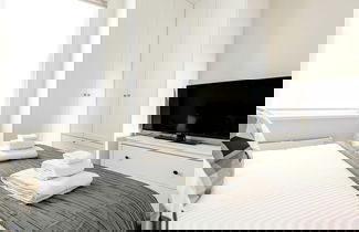 Foto 1 - Lillie Road Residence I