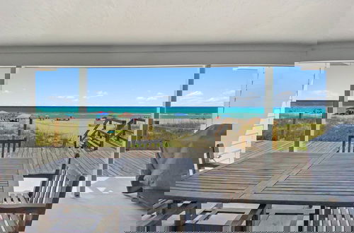 Foto 1 - On the Beach - 2 Br townhouse by RedAwning