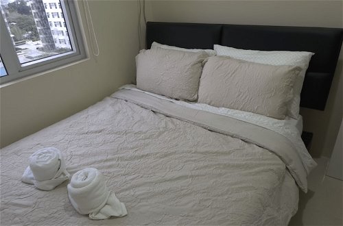 Foto 4 - Elegant 2 Bedroom Unit Avida27