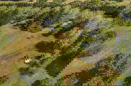 Photo 30 - StayAU 3BR Quaint Countryside Cottage