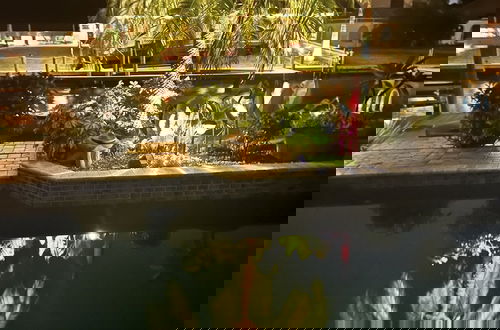 Foto 17 - Awesome Location with Dock, Pool, Bicycles & Kayaks by RedAwning