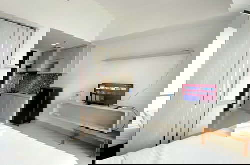 Foto 3 - Modern Look And Comfy Studio At Pollux Chadstone Apartment
