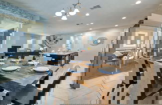 Foto 3 - Ultimate Resort Retreat Stunning 6-bedroom Haven