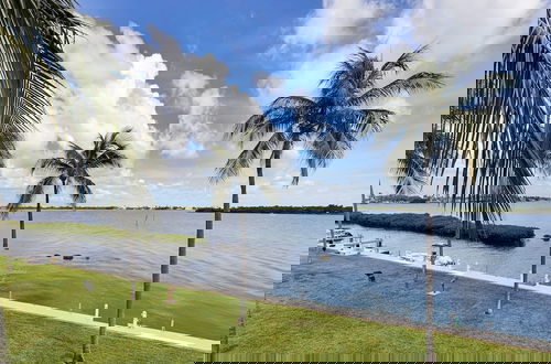 Foto 41 - Waterfront Luxury Villa With Sunset Views And Boat Slip 3 Bedroom Townhouse by RedAwning