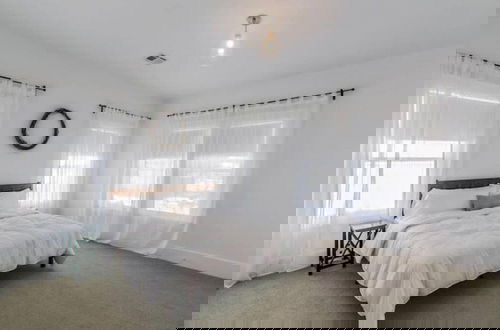 Foto 6 - New White On Columbus Family Gathering Place
