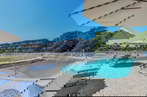 Photo 19 - Coastal Condo for 6 in Seagrove With Pool; 6 Minutes to the Beach