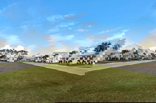 Foto 45 - Beautiful Coastal Chic Home for 9 + Neighborhood Pool in Panama City Beach