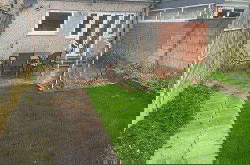 Photo 13 - Inviting Apartment in Hayes With Garden & Parking