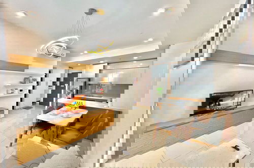 Photo 15 - Golden Apartment