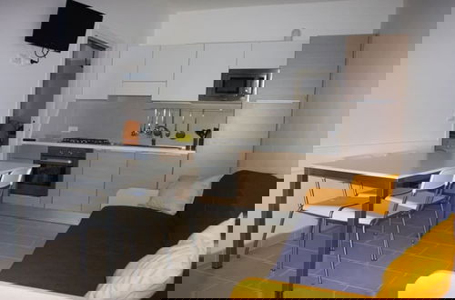 Foto 10 - Modern Apartment With Swimming Pools - Beahost