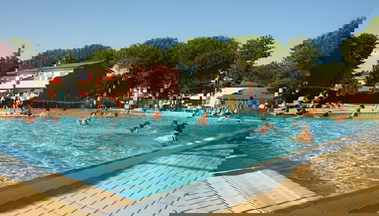 Foto 1 - Modern Apartment With Swimming Pools - Beahost