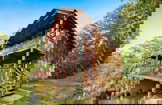 Foto 1 - Games With A View 3 Bedroom Cabin by RedAwning