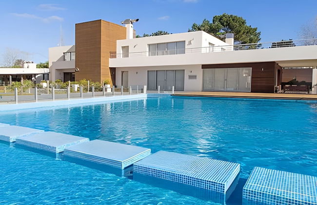 Oceana Suites Ocean Drive - Photo 1