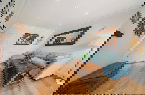 Foto 12 - A Delightful 4-bedroom Home With a Private Garden