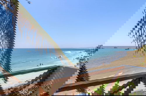 Photo 20 - Lovely Loft With Spectacular Ocean View