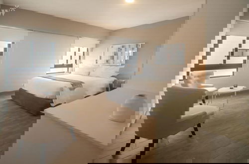 Photo 7 - w High Ceiling and Classy 2BR in Miraflores