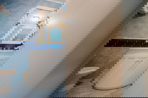 Photo 18 - Charming Loft Camerelle