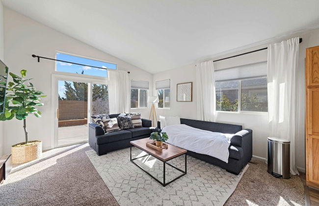 DT Reno - Elegant Home w Private Patio BBQ Grill - Foto 2