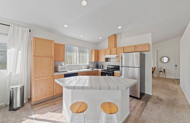 DT Reno - Elegant Home w Private Patio BBQ Grill - Foto 28