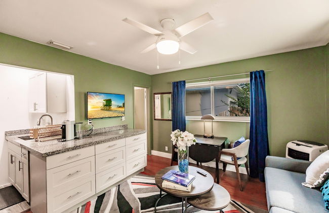 Uhost AI Quaint 1BR w Patio Kitchenette - Foto 3