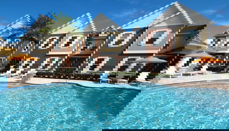 Photo 1 - 3 BR 3BA 1678ft 5min Disneyworld Resort Style