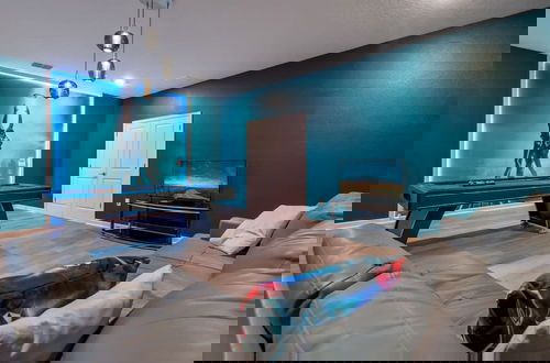 Foto 33 - Disney Bliss Themed Rooms Game Room Private Pool