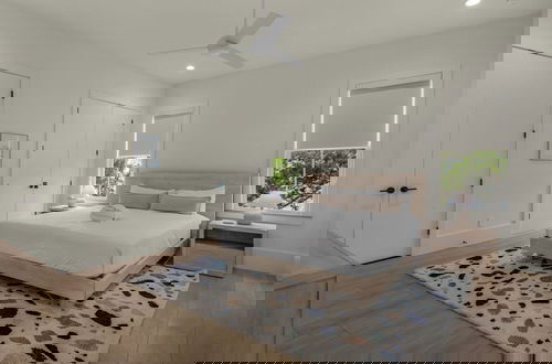 Foto 2 - 4 Bedrooms, 2 Pools & Tennis; 5-min Walk to Beach