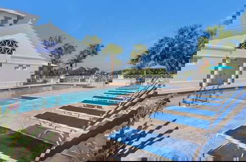Foto 47 - Private Splash Pool + Carriage House, 1 House to Beach w/ Beach Chair Setup!