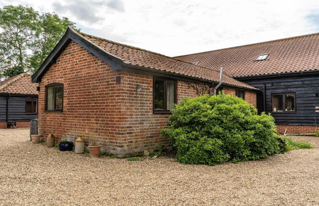 The Stables - Holly Tree Barns - Photo 11