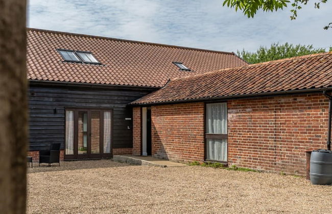 The Stables - Holly Tree Barns - Photo 12