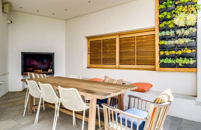 Magnificent Heritage Home w Sweeping Views of the City Oranjezicht Heritage - Photo 25