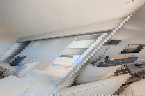 Foto 5 - Beautiful Apartment Walking Distance to the Ocean Atlantic Views
