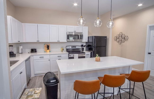 Beautiful Fenced 3BR 2BA Near Exciting Downtown - Foto 8