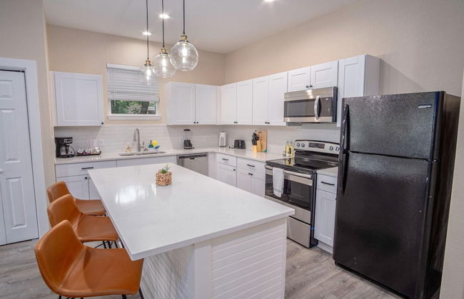 Beautiful Fenced 3BR 2BA Near Exciting Downtown - Foto 7