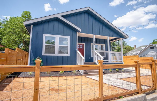 Beautiful Fenced 3BR 2BA Near Exciting Downtown - Foto 2