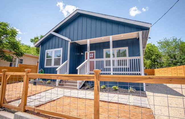 Beautiful Fenced 3BR 2BA Near Exciting Downtown - Foto 3