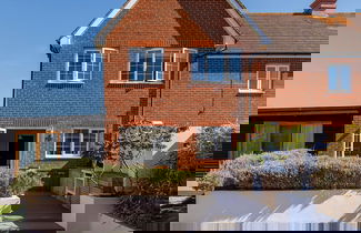 Photo 1 - Newly Refurbished Seaside Escape - 5 Mins to Beach