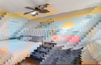 Foto 3 - Beach Style Condo Includes Google Mini Home And Beach Access 2 Bedroom Condo by RedAwning