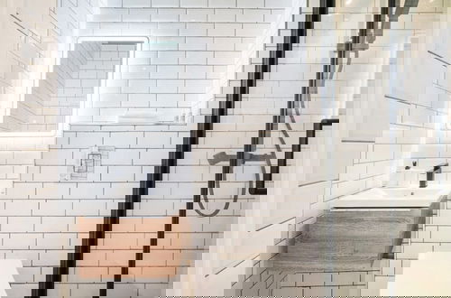 Photo 11 - The Balham Flat - Lovely Studio Type Flat