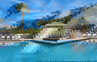 Foto 1 - Townhouse Only 2 Min Walk to Beach; Community Pool, and More!