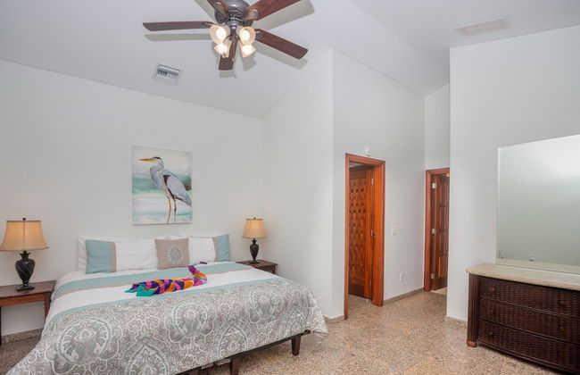 Lawson Rock - Yellowfish 211 2 Bedroom Condo by Redawning - Photo 3