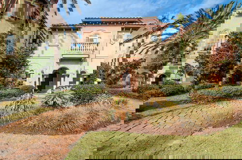 Foto 1 - Bel Sol Luxury Tuscan-Style Home Steps to Private Tropical Pool by RedAwning