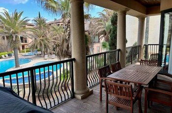 Foto 33 - Bel Sol Luxury Tuscan-Style Home Steps to Private Tropical Pool by RedAwning
