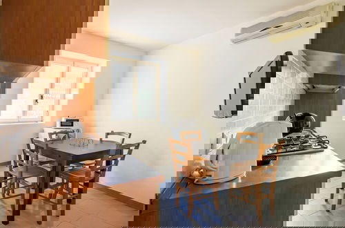 Photo 16 - Ros'House