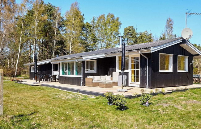 7 Person Holiday Home in Hojby - Foto 1