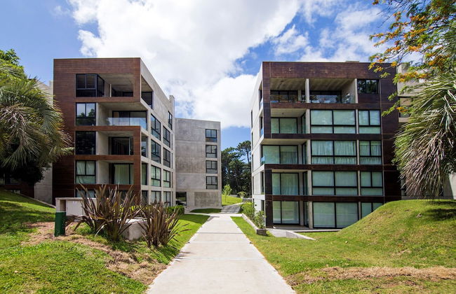 Oceana Suites Be House - Photo 1