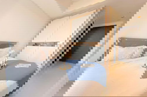 Foto 16 - Spacious And Homey Studio At Cleon Park Apartment