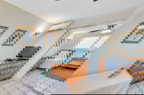 Foto 2 - Ocean's Muse Beachfront Condo